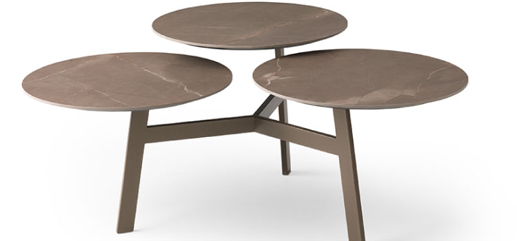 Leolux dealer Lineo collectie salontafels. afgebeeld: Leolux Ninfea